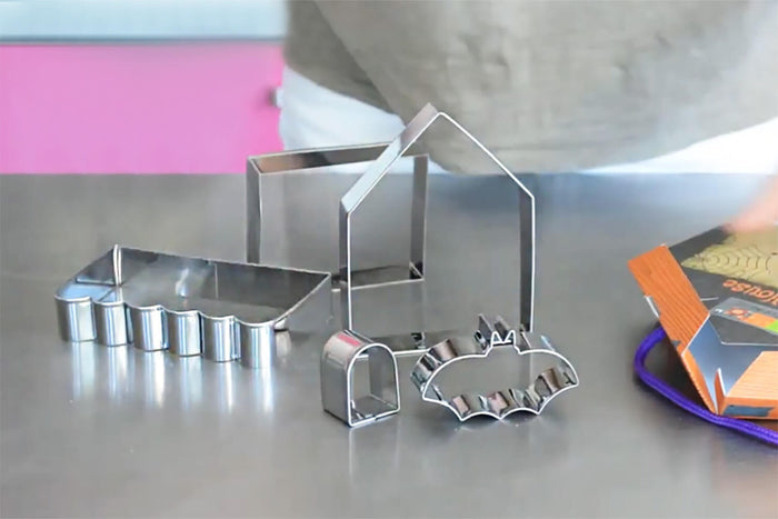 Coffret cadeau 5 découpoirs inox Scrapcooking Halloween Horror House + recette