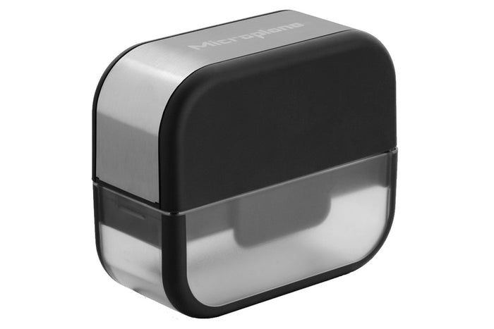Coupe-ail Microplane noir avec grattoir
