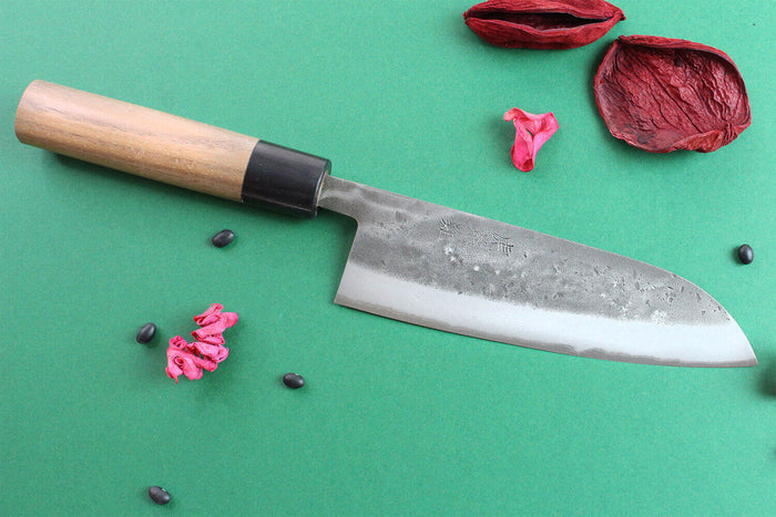 Couteau santoku japonais artisanal Wusaki Nakata BS2 16.5cm manche en noyer