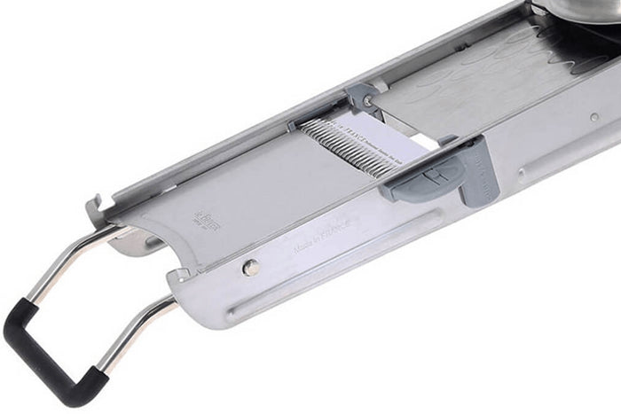 Mandoline De Buyer Revolution avec 3 peignes + chariot et poussoir
