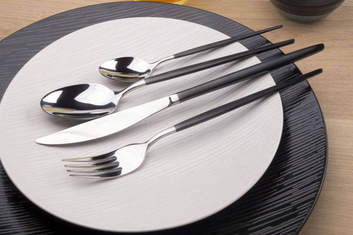 Ménagère 24 couverts Amefa Soprano en acier inox 18/0 noir