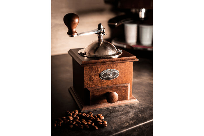 Moulin à café manuel Peugeot Nostalgie en hêtre chocolat 21cm