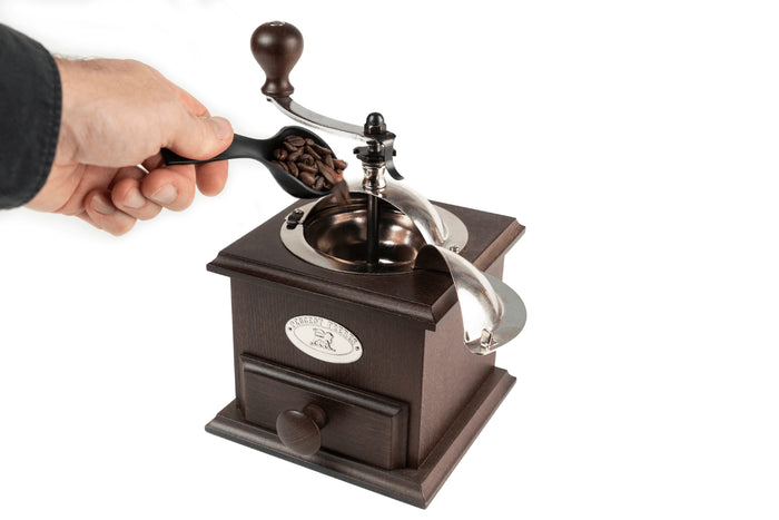 Moulin à café manuel Peugeot Nostalgie en hêtre chocolat 21cm
