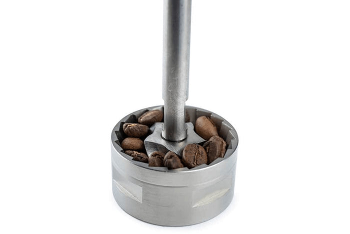 Moulin à café manuel Peugeot Nostalgie en hêtre chocolat 21cm