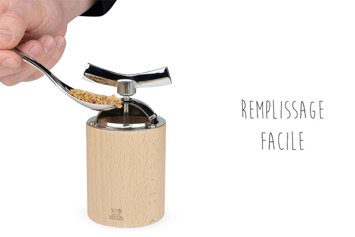 Moulin à graines de lin manuel Peugeot Isen en bois et inox 13cm