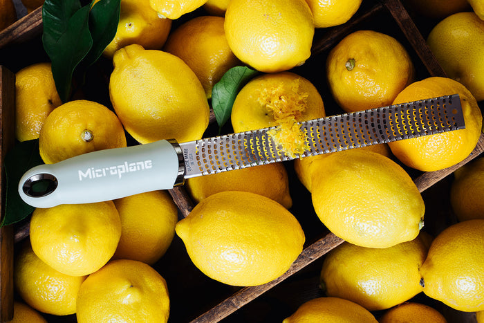 Râpe-zesteur Microplane Premium Classic Vert Sauge - 20,3cm