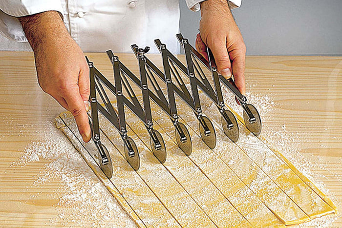 Rouleau multicoupe métal simple 7 roulettes lisses acier inox