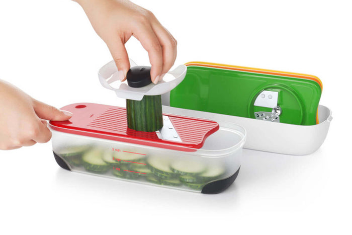 Set 2 râpes + 1 éminceur + 1 spiralizer avec récupérateur OXO