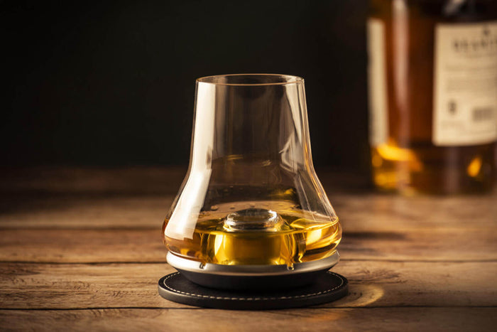 Set de dégustation whisky Peugeot Les Impitoyables verre 29cl + socle rafraîchissant