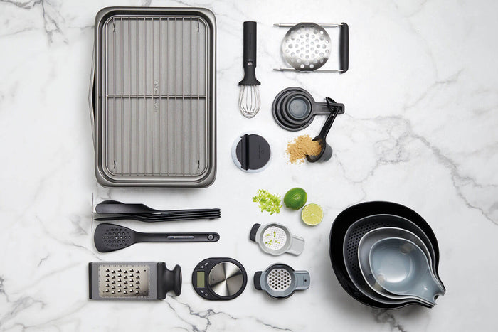 Set empilable 7 moules pâtisserie et plaques MasterClass Smartspace antiadhésifs
