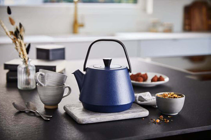 Théière bleue Beka Saga en fonte 1,2L